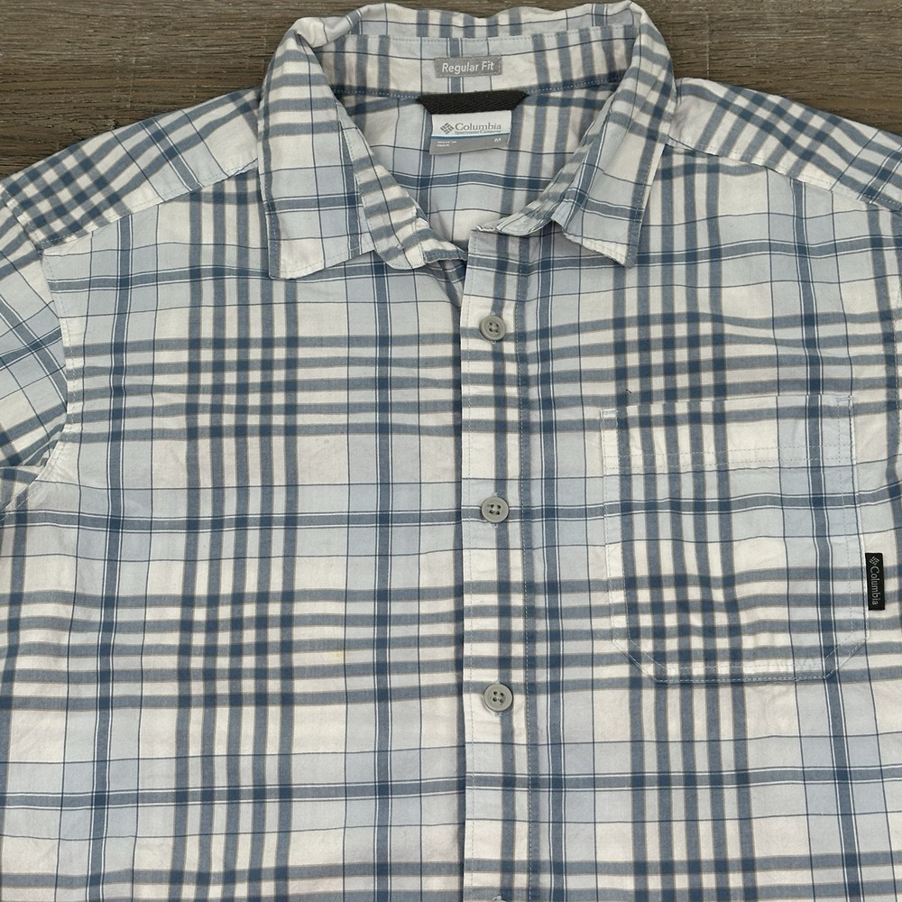 Columbia Mens Regular Fit Button Up Short Sleeve Blue White Plaid Shirt Medium - Picture 2 of 6